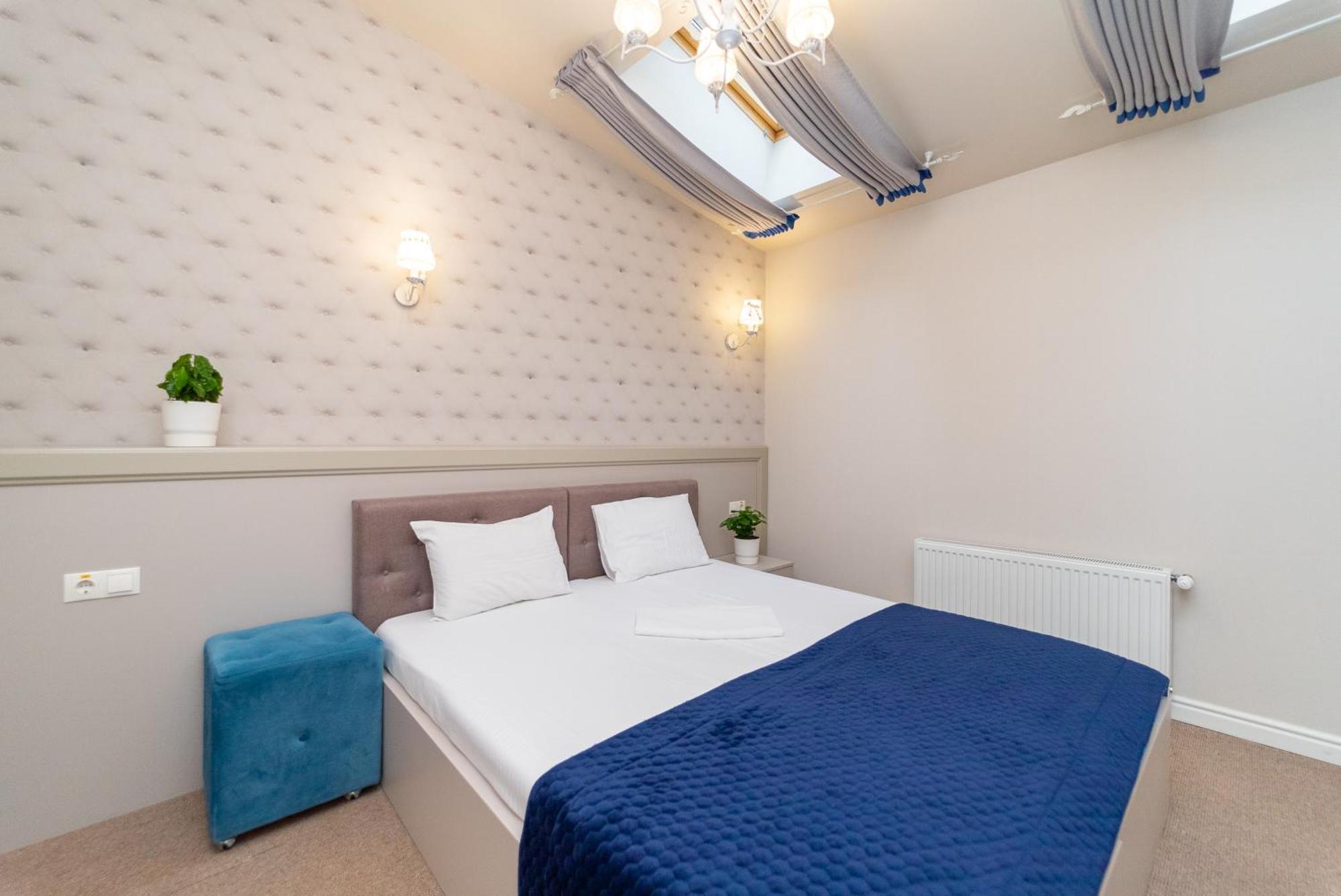 Maner Hotel Odessa Eksteriør billede