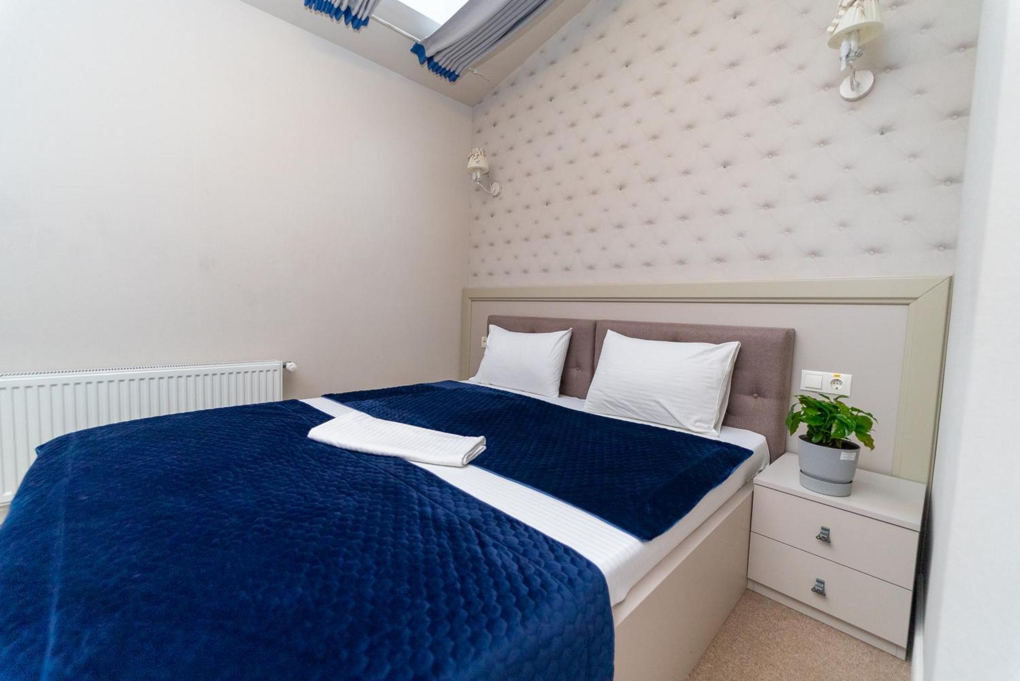 Maner Hotel Odessa Eksteriør billede
