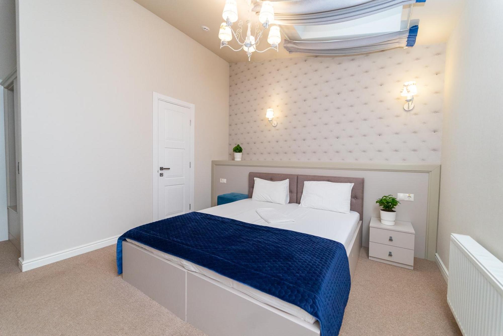 Maner Hotel Odessa Eksteriør billede