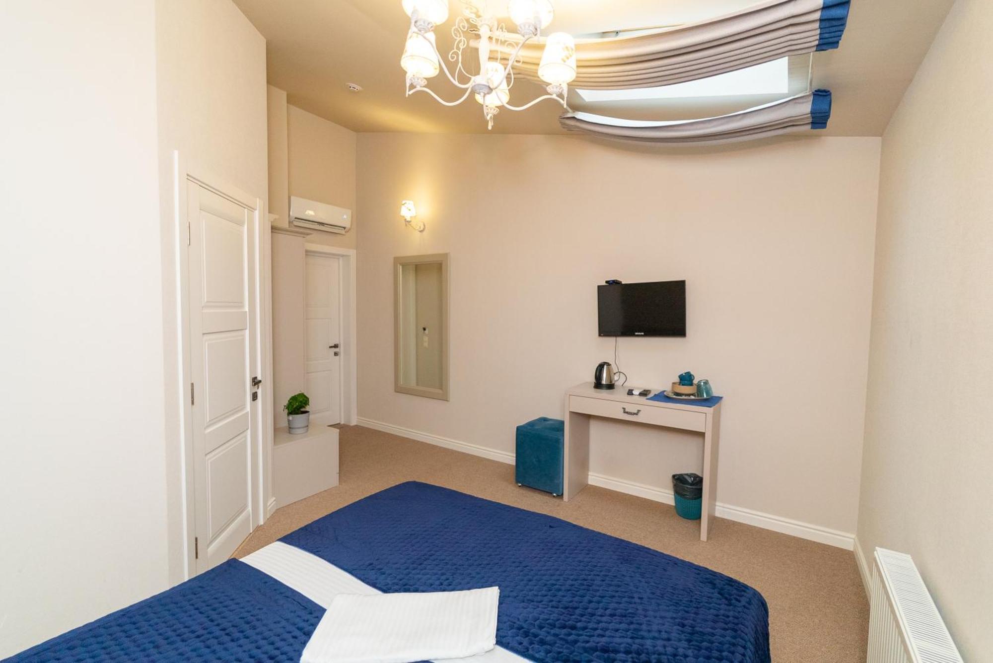 Maner Hotel Odessa Eksteriør billede