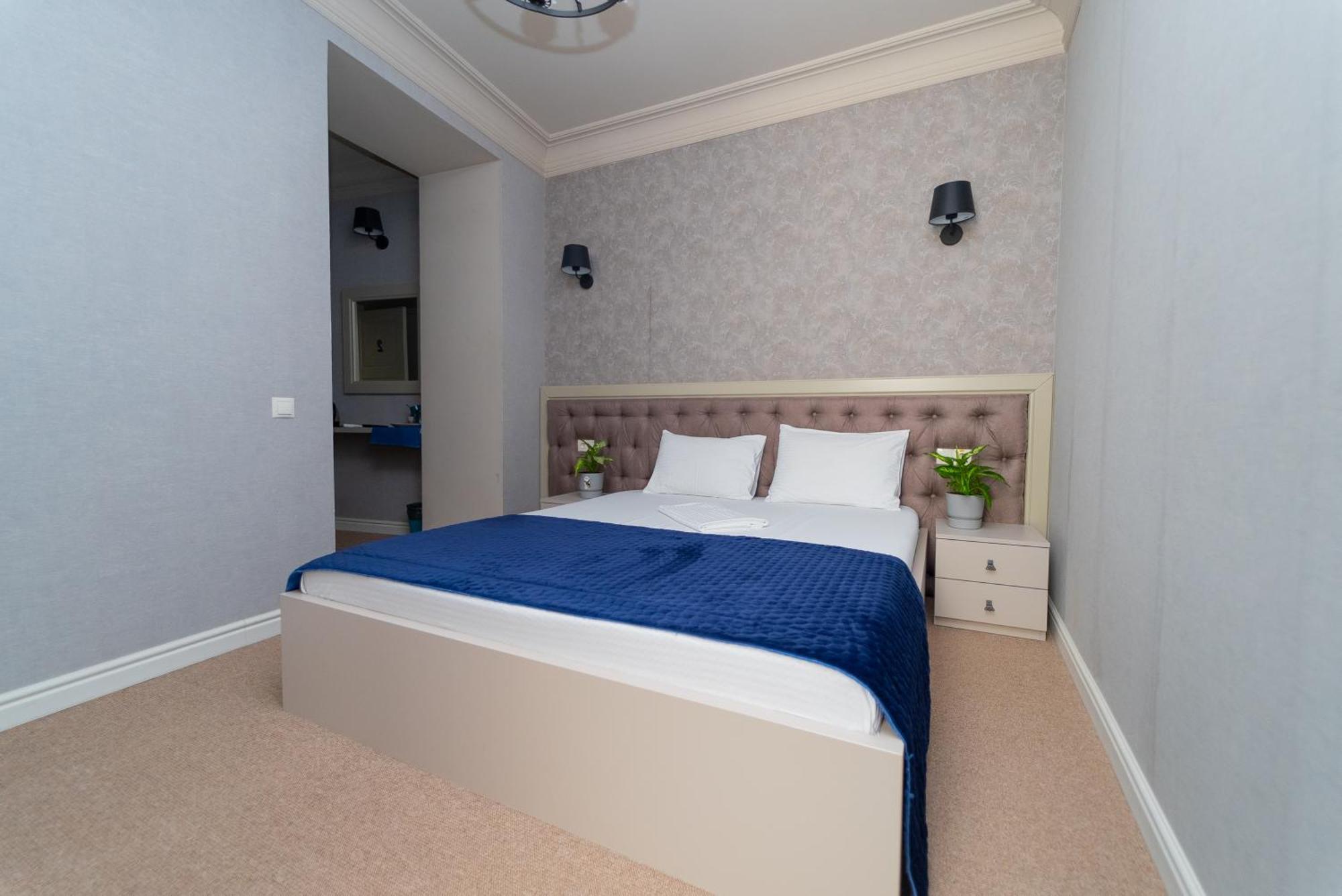 Maner Hotel Odessa Eksteriør billede